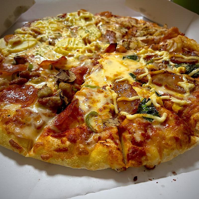 クアトロ・ジャイアント(ドミノピザ 五橋店)