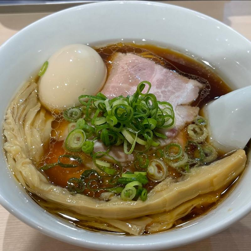 特製醤油らぁ麺(らぁ麺 まる鈴)