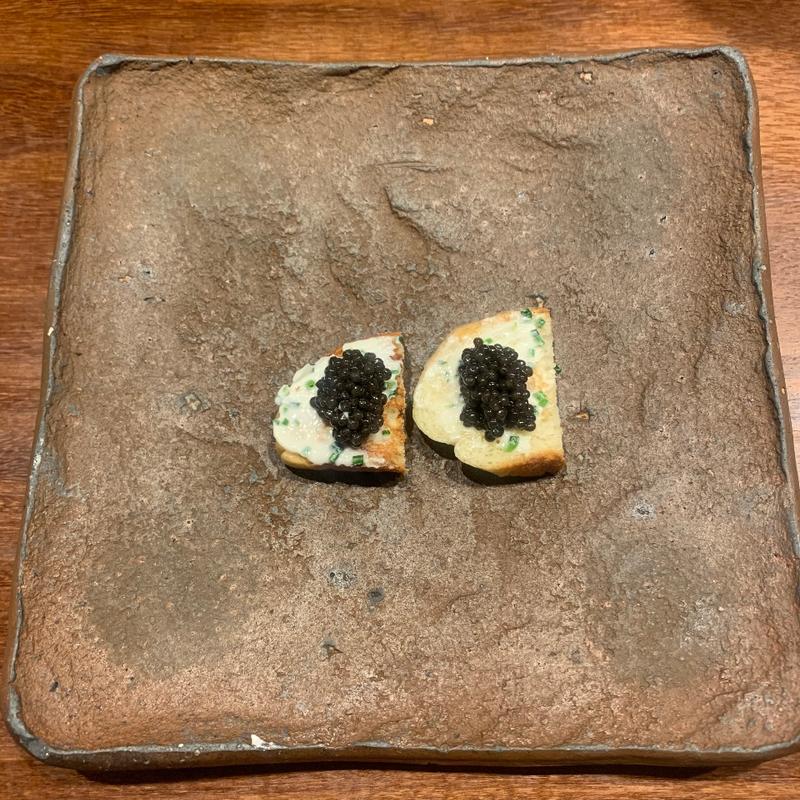 キャビアのカナッペ？(ラ・ルッチョラ)