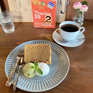 シフォンケーキ(ROSSi roastery and cafe)