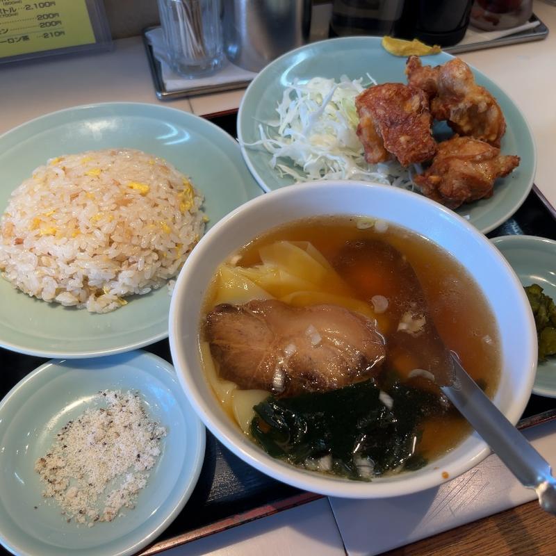 ワンタン、唐揚げ、半チャーハン(寿楽)