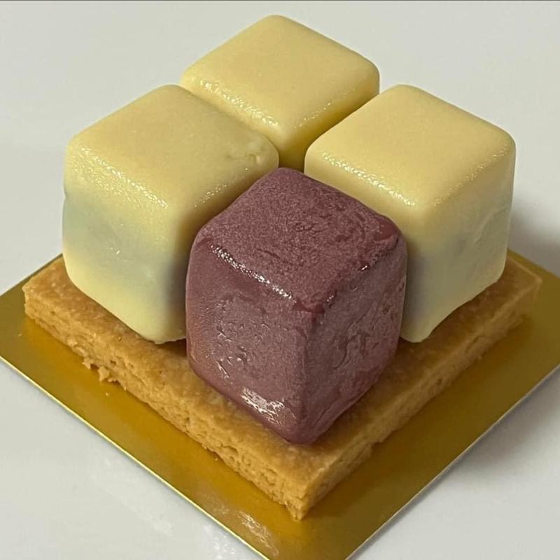 エルメキャリアンヴィ(ピエール・エルメ・パリ 渋谷ヒカリエ シンクス)