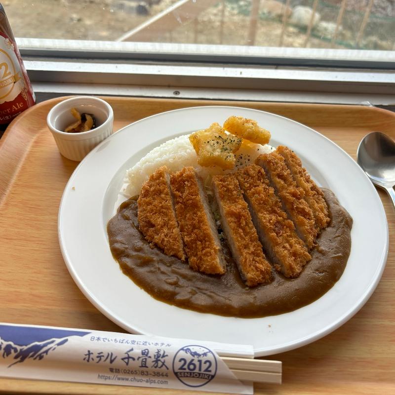 カツカレー(ホテル千畳敷 （せんじょうじき）)