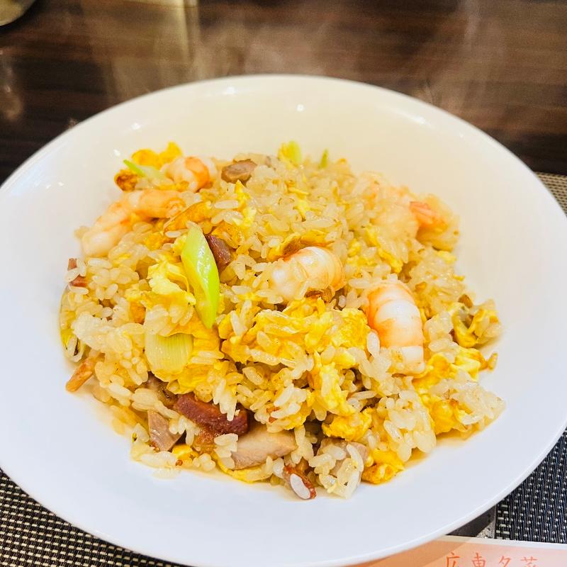 五目チャーハン(広東名菜 紅茶(ほんちゃ))