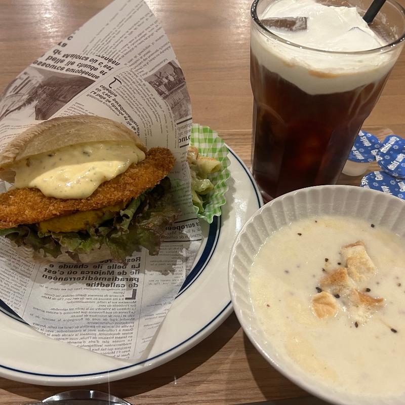 秋鮭の特製タルタルサンド(THE SANDWICH BELL)