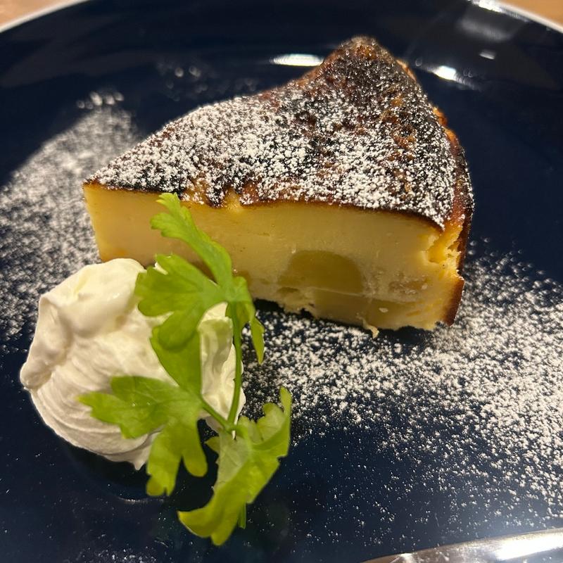 焼き芋バスクチーズケーキ(THE SANDWICH BELL)