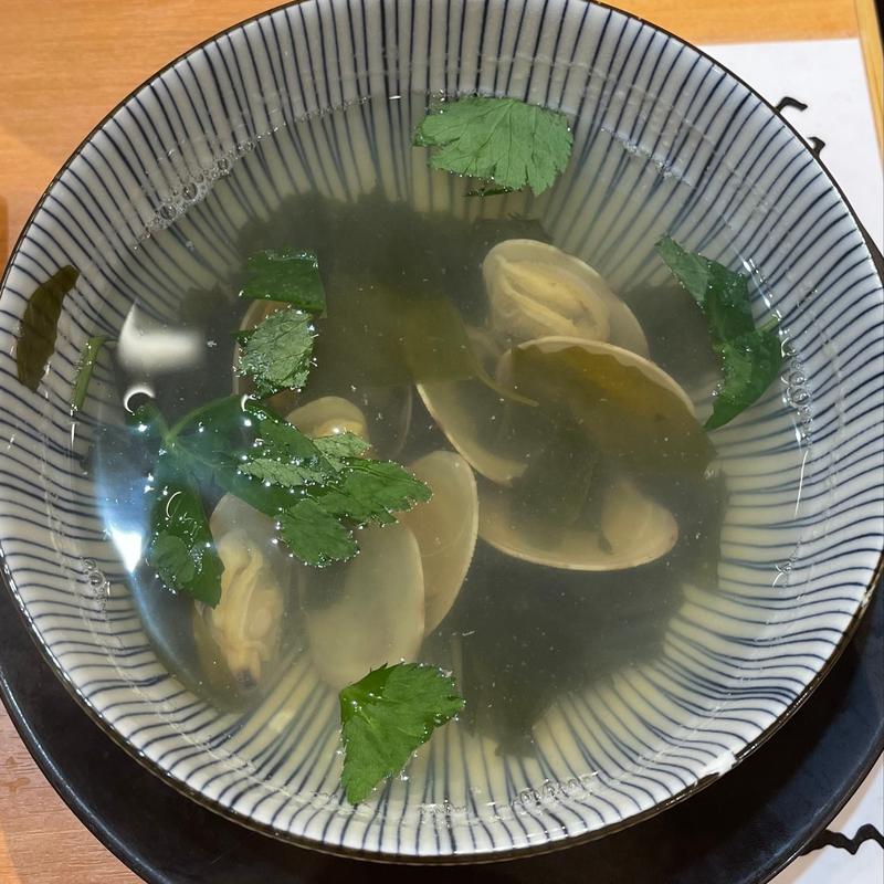 あさりの酒蒸し(酒のあて鮨謹賀福島店)