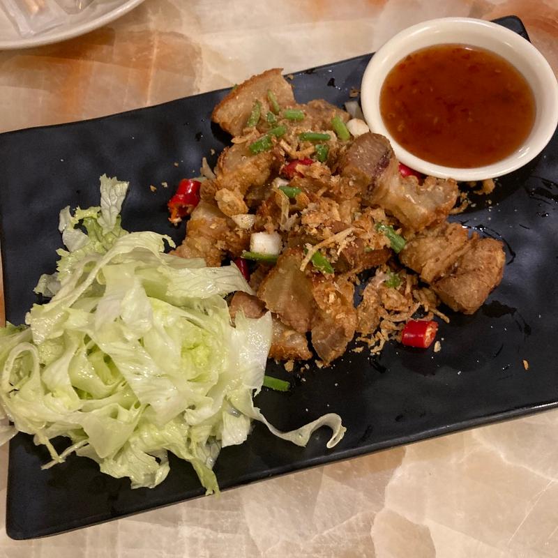 クリスピーポーク(Honey House Thai Cuisine)