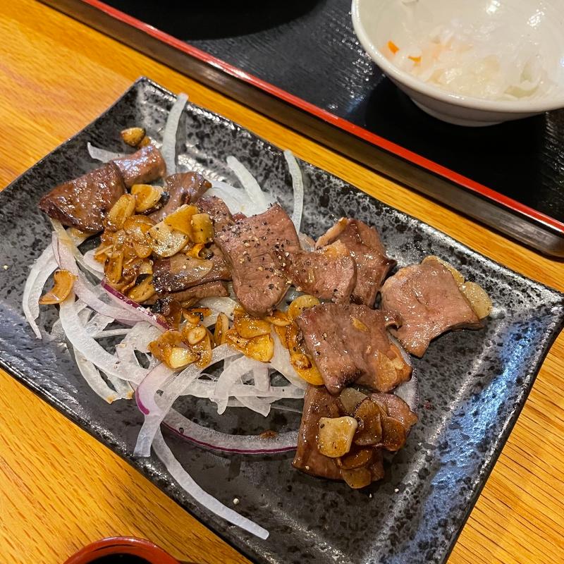 馬ハツ塩胡麻焦がしニンニク(かつ美食堂)