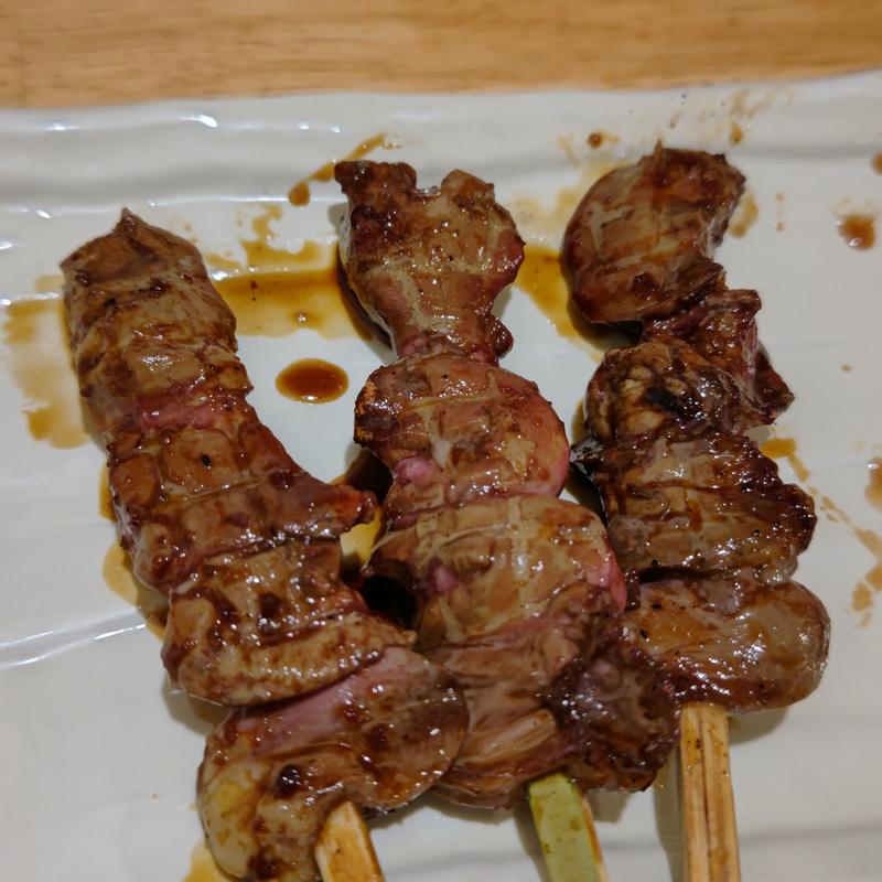 白レバー(もつ焼き串焼き 肉の佐藤 藤沢店)