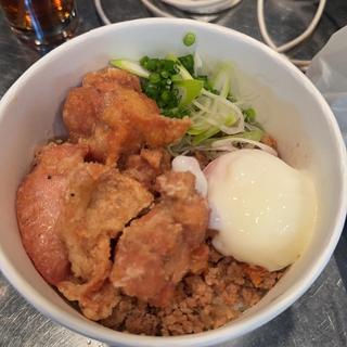 ザンギそぼろ丼(なるとキッチン 大阪本町店)