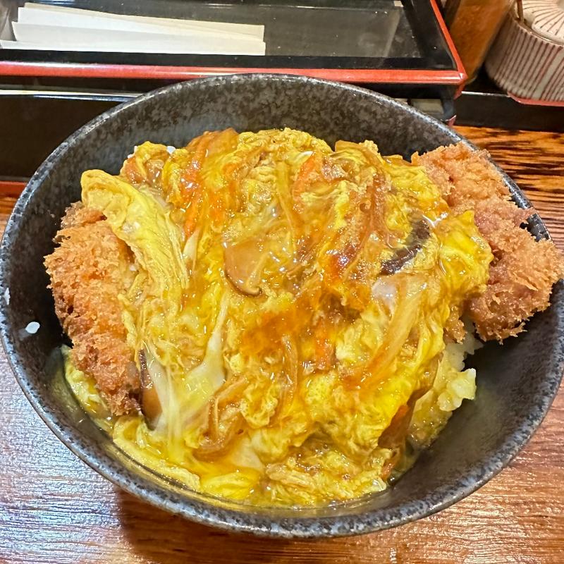特製カツ丼(黒豚)(六白 )