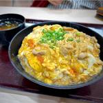 炙り鶏と竹鶴卵の親子丼(とり料理 仙臺 鳥ふく)