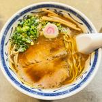 豚骨アジ節ラーメン(ラーメン･餃子 ハナウタ)