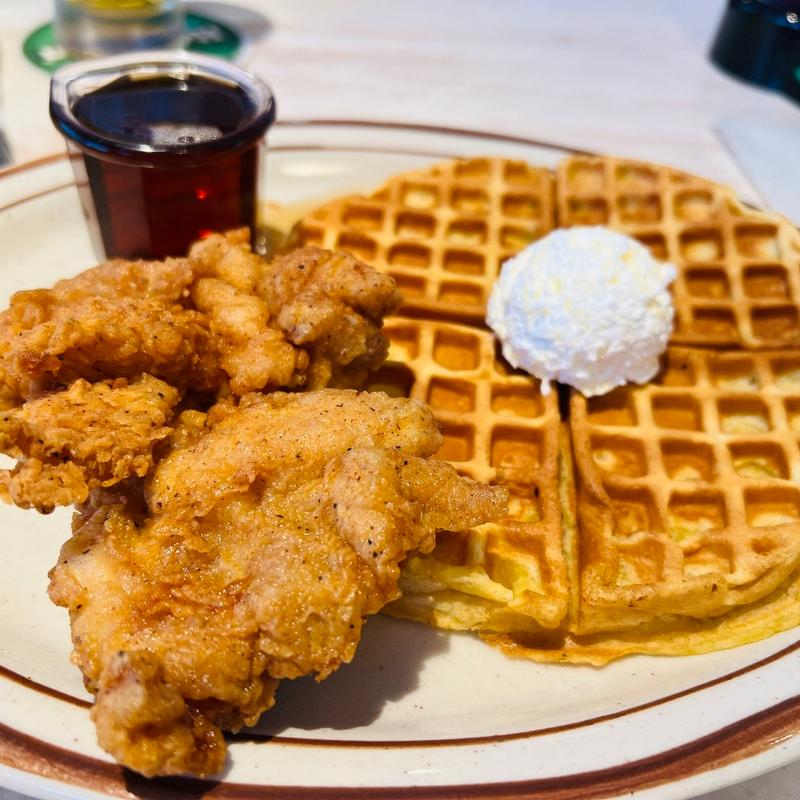 ワッフルフライドチキン(Hey's Diner)