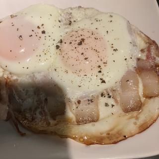 ベーコンエッグ(胡麻とスパイス麺Bar 札幌ジンジャー)