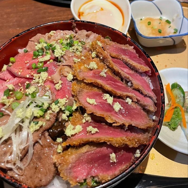 ぎゅうざんまい丼(魚沼釜蔵総本店 （うおぬまかまくらそうほんてん）)