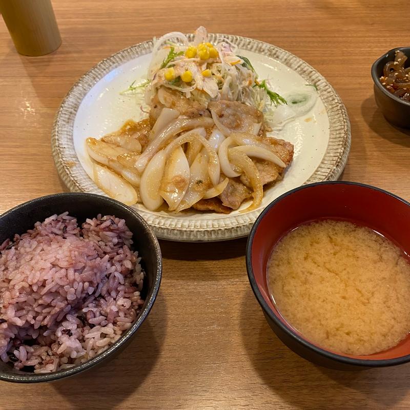 豚ロースの生姜焼き定食(手しおごはん 玄 駒込店)