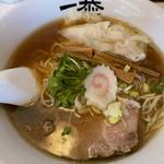 ラーメン中、肉ワンタン(こだわり拉麺 一恭 )