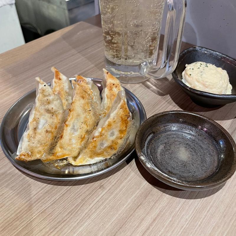 餃子(肉のエサカ 南森町店)