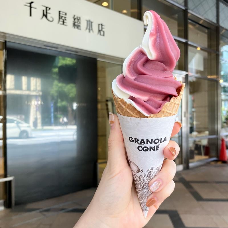 グレープ×バニラミックスソフトクリーム(カフェ・ディ・フェスタ)