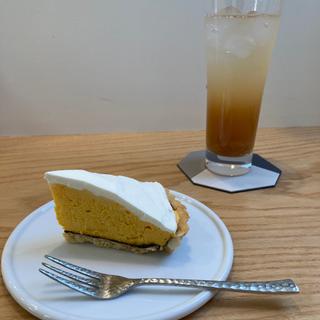 本日のケーキ＋自家製ジンジャーエール(Cafe moimoi)