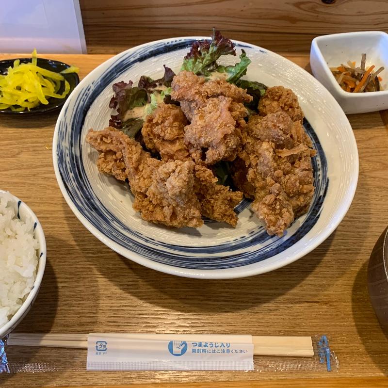 唐揚げ定食(博多唐揚げ もんどりあん)