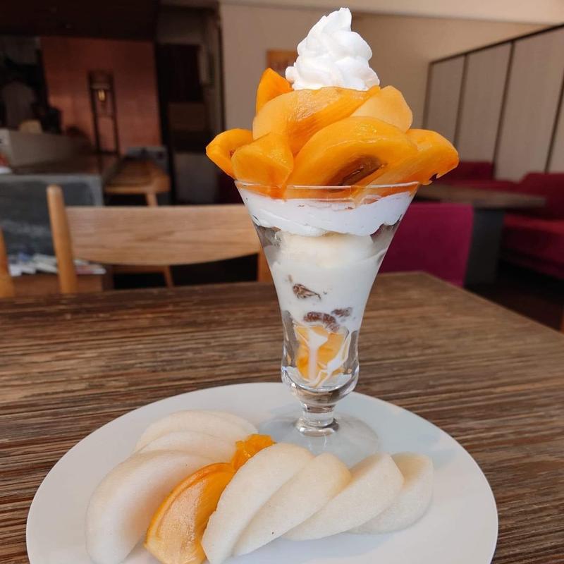 鳥取県産西条柿&長野県産南水太鼓判梨パフェ(プリンス オブ ザ フルーツ)