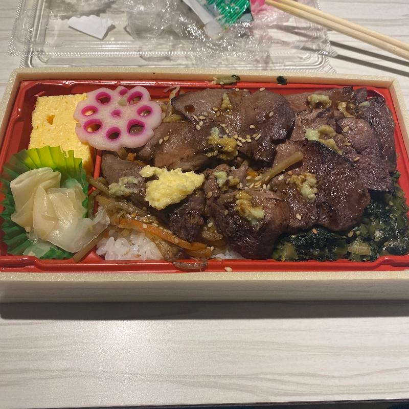 マグロの炙り焼き弁当(はこだて海鮮市場本店)