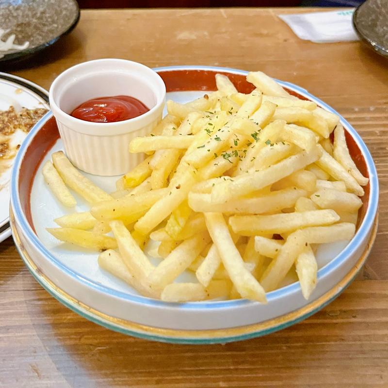 山盛りフライドポテト(HIGHBURY THE HOME OF BEER（ハイバリー ザ ホーム オブ ビア）)