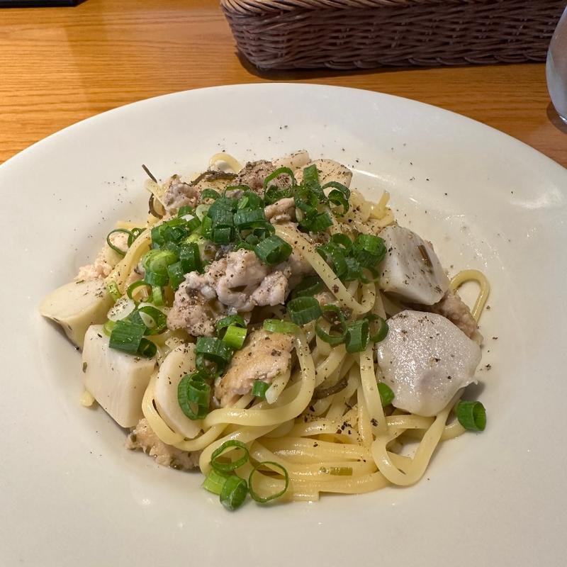 サルシッチャと里芋の塩昆布バター(oliver)