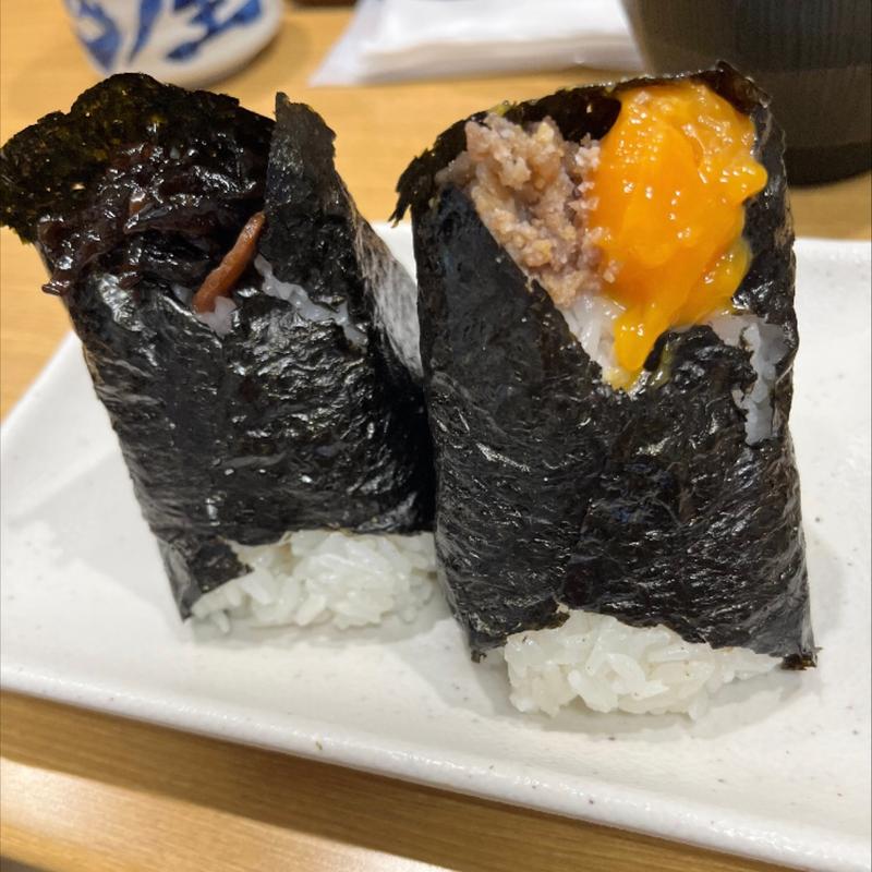 卵黄+肉そぼろ(米がおいしいおにぎり 戸越屋 戸越銀座本店)