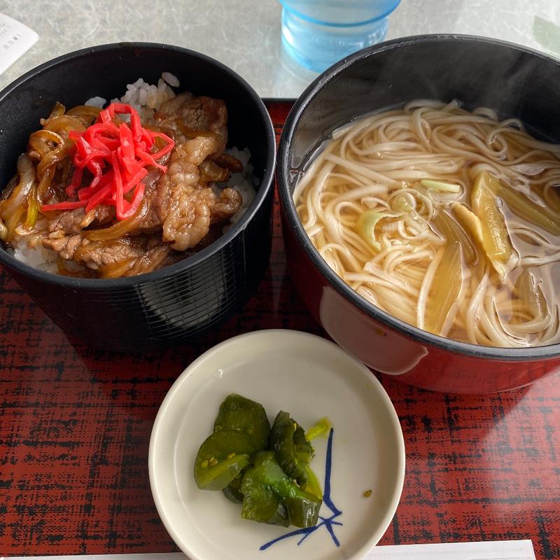 稲庭うどんとバラ焼き丼(子の口湖畔食堂 )