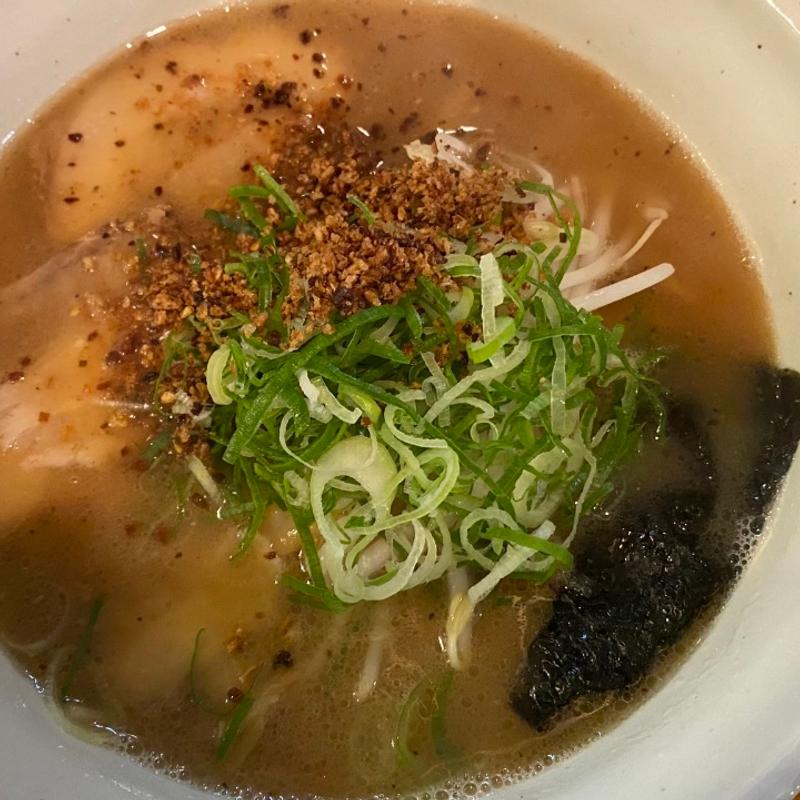 豚骨醤油ラーメン(麺食堂 Ｔａｒａ （タラ）)