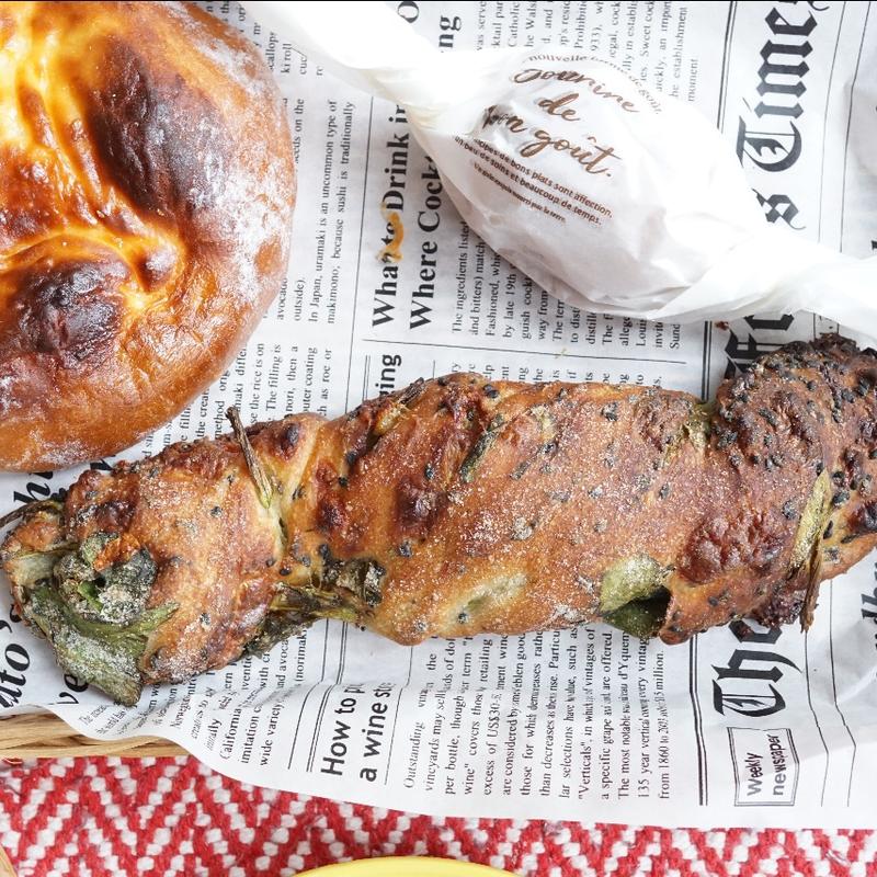 ほうれん草・黒ゴマスティックブレッド(テニーズコレクション)