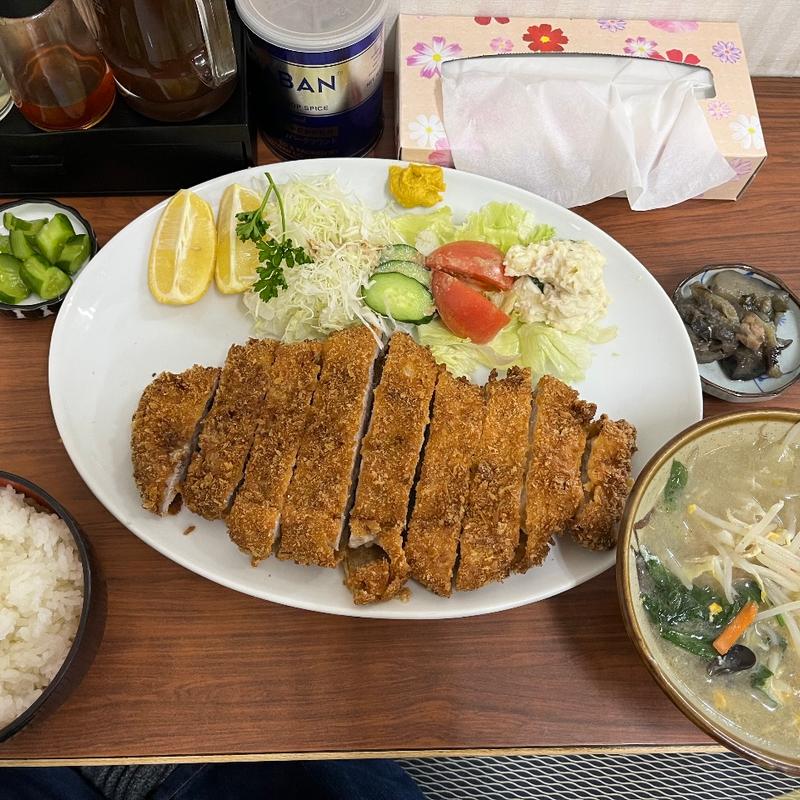 特中カツ定食(食堂よしかわ )