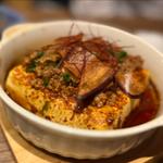 かけ流し1丁麻婆豆腐(ひねり蛇口ハイ 大衆酒泉テルマエ 名古屋駅前泉)