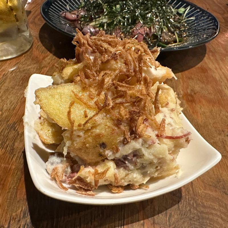燻りがっことコンビーフのポテサラ(博多炉端酒場 ウミサト)