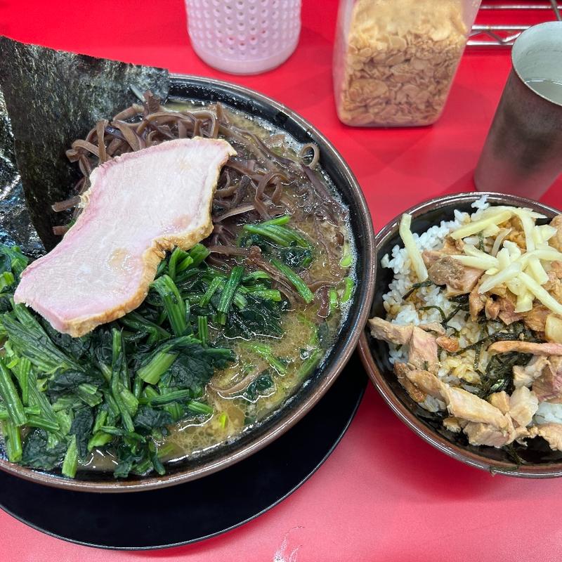ラーメン中盛青菜キクラゲトッピング(IEKEI TOKYO 王道家直系)