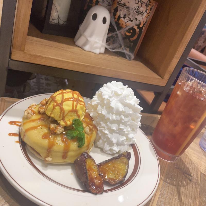 スイートポテトと焼き芋のパンケーキ(Eggs ’n Things ららぽーと堺店)