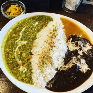 あいがけ(KARA-KUSA curry(カラクサカレー))