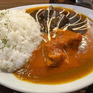 赤黒ハーフ＆ハーフ(KARA-KUSA curry(カラクサカレー))