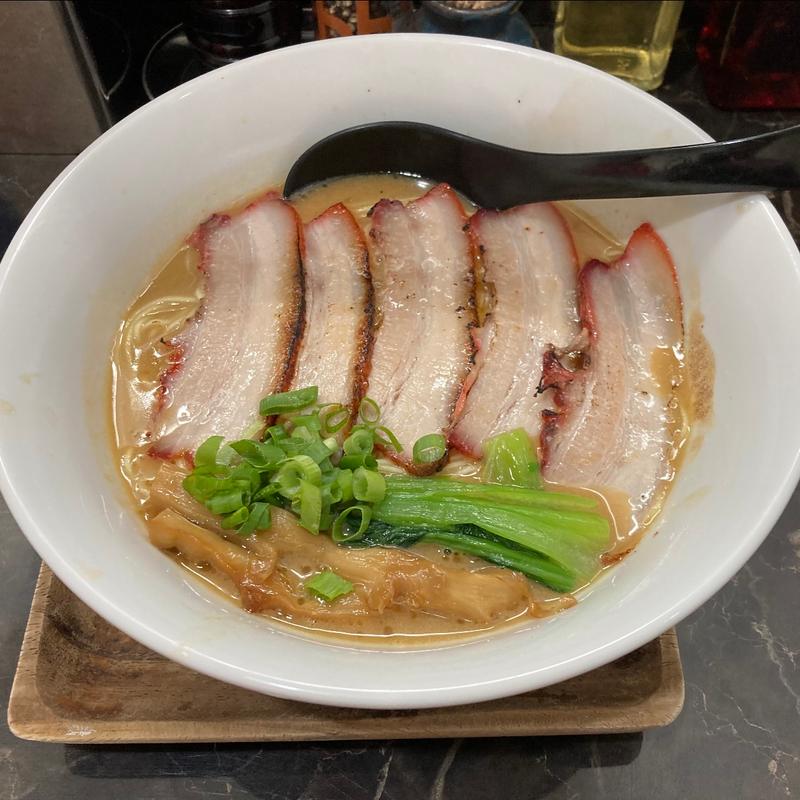 鳥白湯醤油そば(群青 )