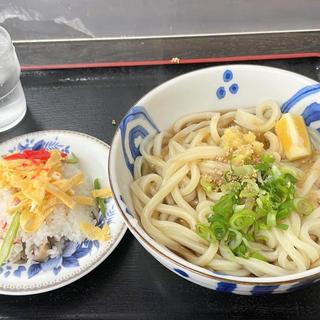 ぶっかけ温 2玉 ばら寿司(牟礼製麺)