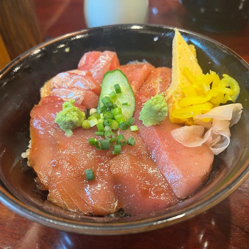 南まぐろ漬丼(さかり寿司)