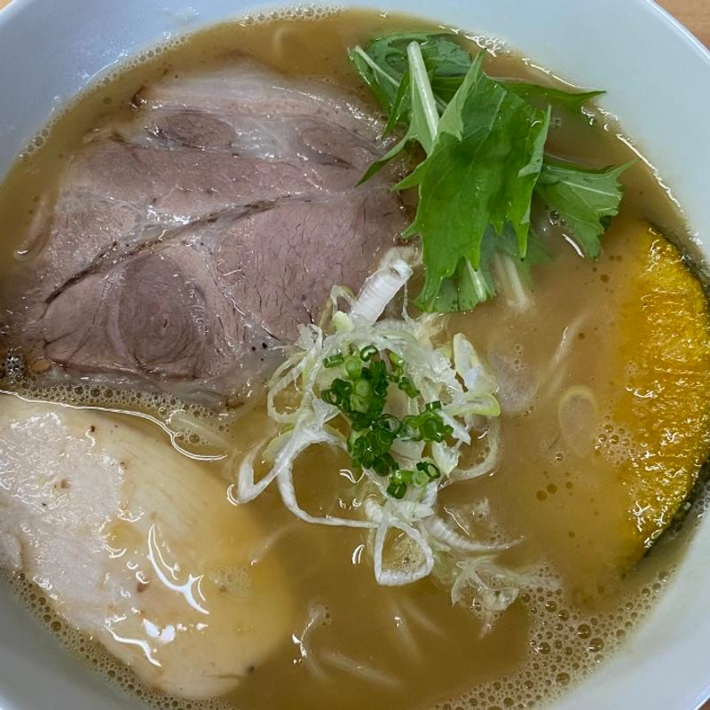 濃厚鶏白湯ラーメン(濃厚鶏白湯ラーメン・つけ麺専門店 横道屋)