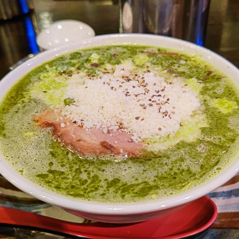 私が愛したみどりラーメン(豚骨ジェノヴァ)(のげら～ )