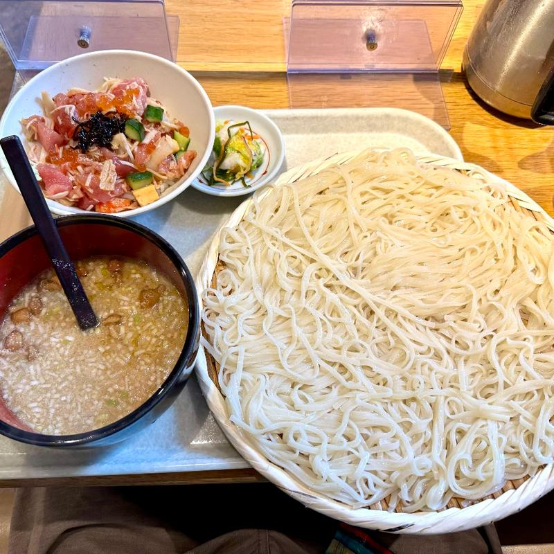 稲庭うどん中 バラちらし丼セット(稲庭うどん 七蔵)