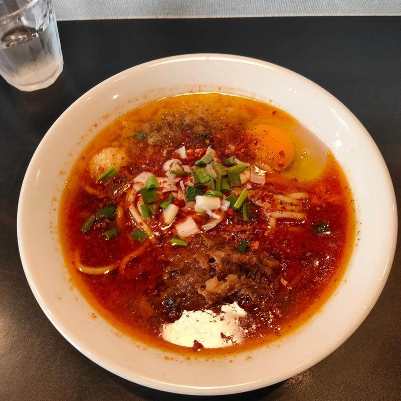 スタミナ麺（生玉子付き）(麺牛 ひろせ)