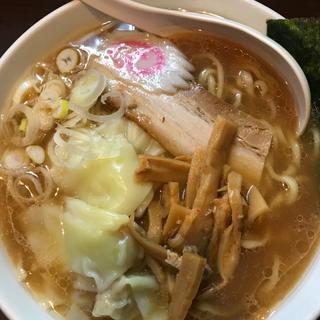 ワンタン麺(昌平ラーメン 成子坂店 )